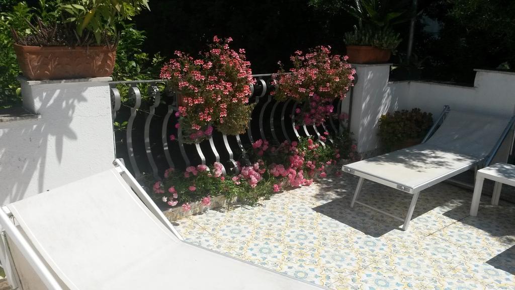 Piccolo Tirreno Hotel Residence Procida Ngoại thất bức ảnh