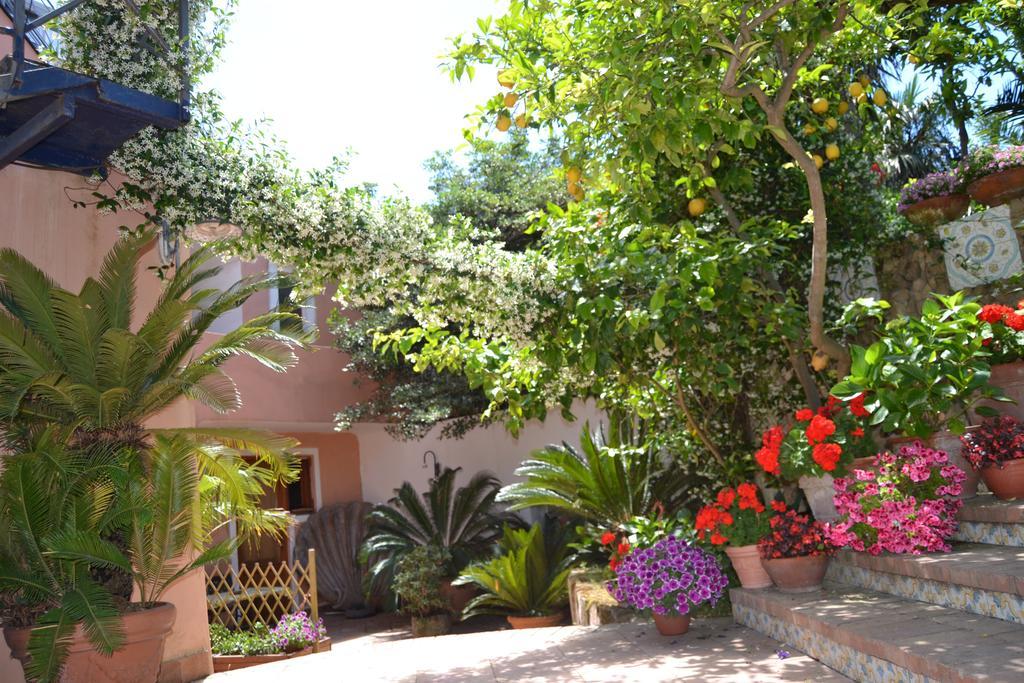 Piccolo Tirreno Hotel Residence Procida Ngoại thất bức ảnh