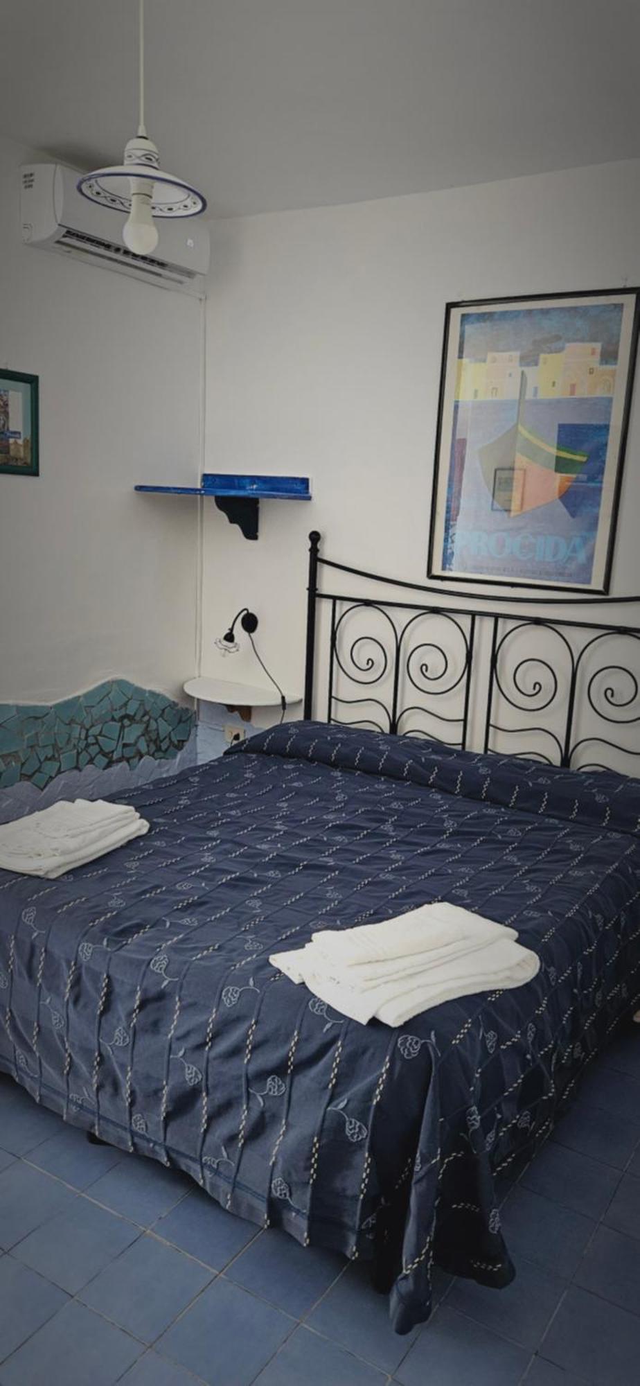 Piccolo Tirreno Hotel Residence Procida Ngoại thất bức ảnh