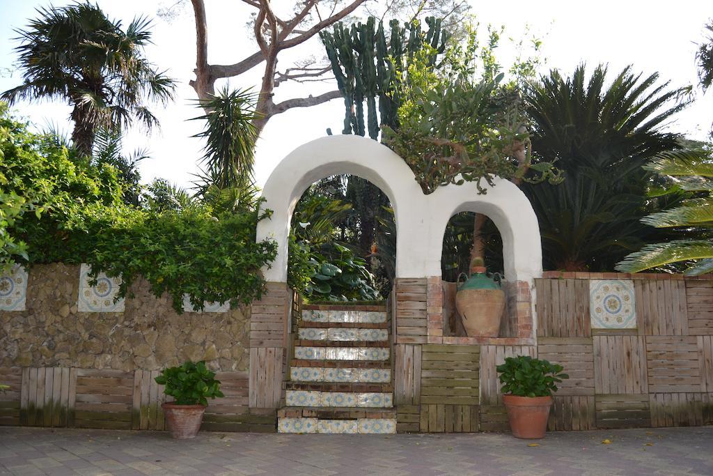 Piccolo Tirreno Hotel Residence Procida Ngoại thất bức ảnh
