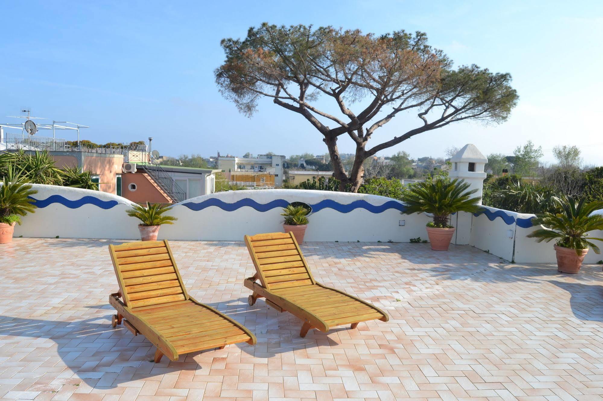 Piccolo Tirreno Hotel Residence Procida Ngoại thất bức ảnh