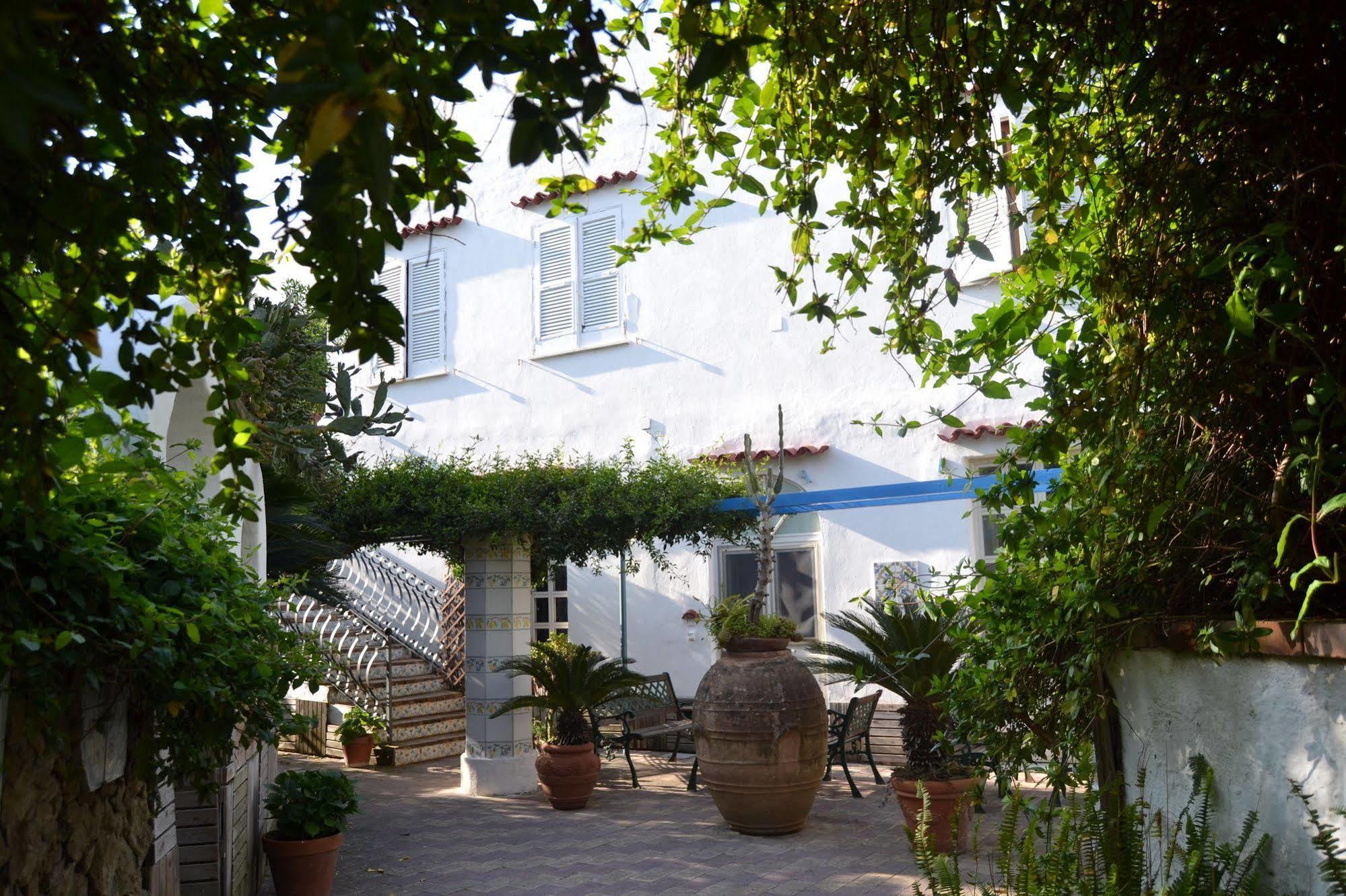 Piccolo Tirreno Hotel Residence Procida Ngoại thất bức ảnh